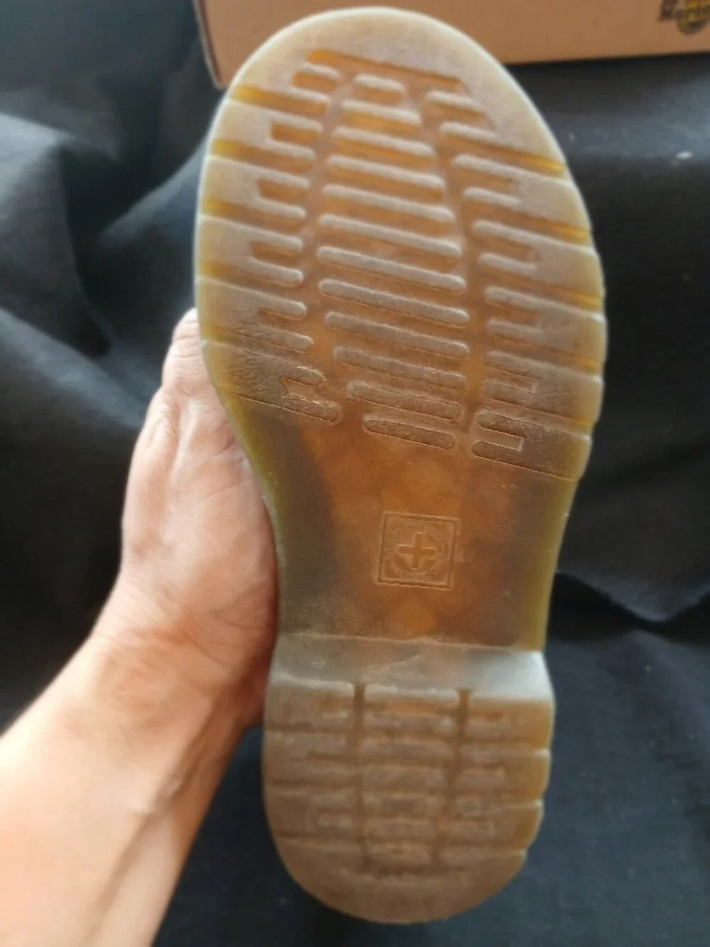Soft-Leather DR Martens Junior Shoes (Kids) – Size 13